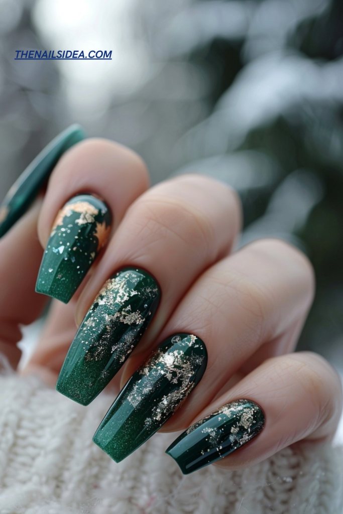  Glittery Emerald Tips
